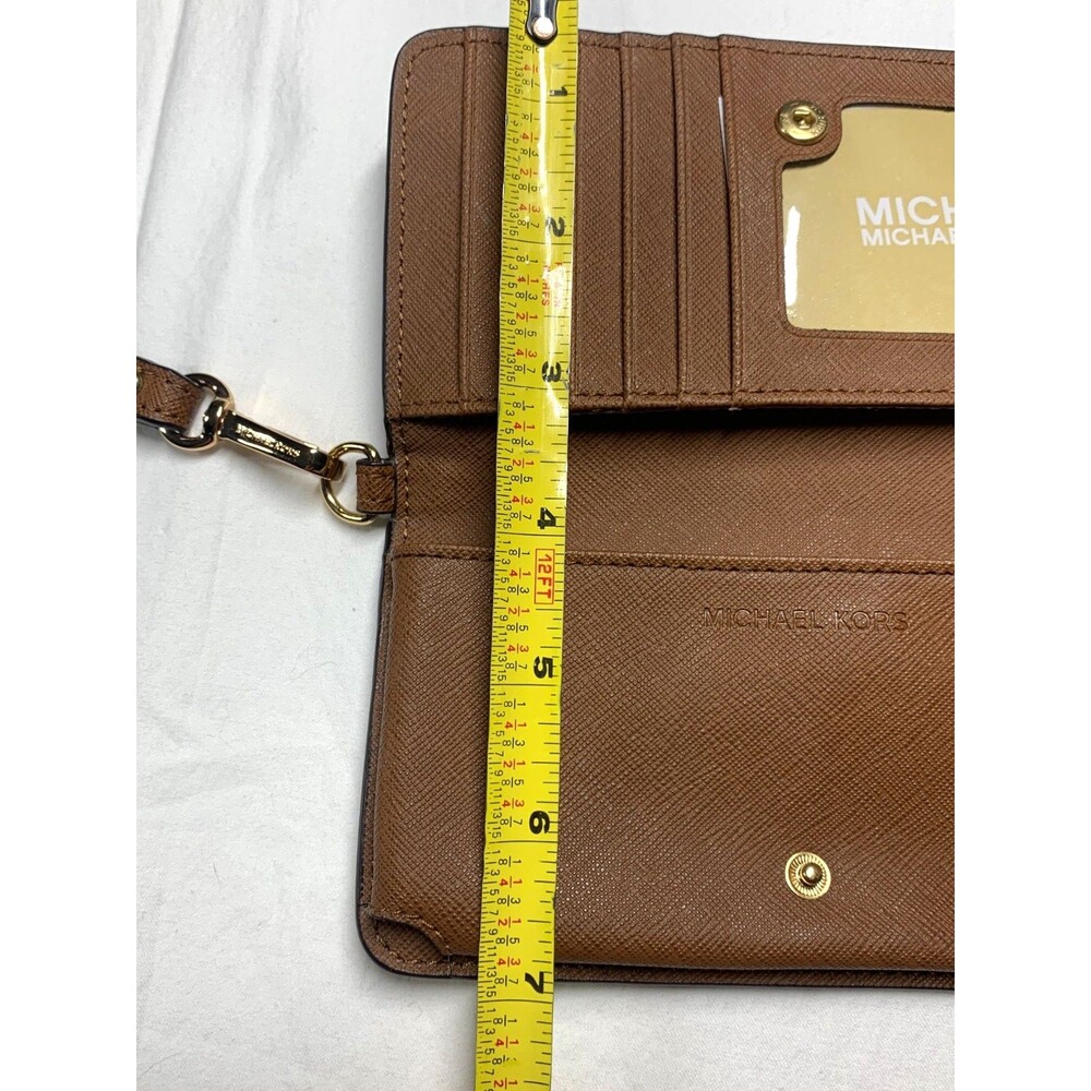 Michael Kors Jet Set Saffiano Leather Tech Phone Wristlet Wallet Brown Luggage - Picture 6 of 6